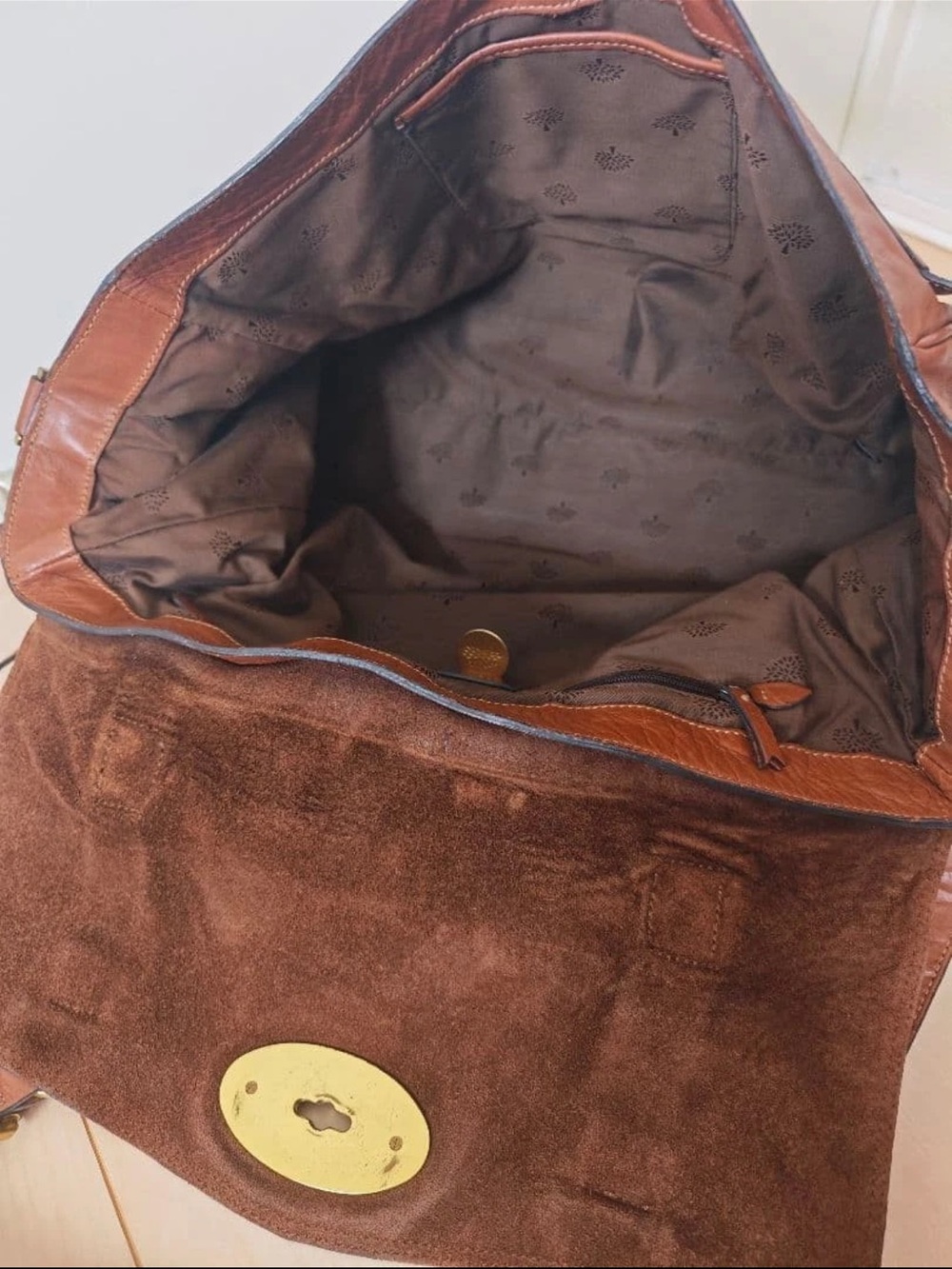 Mulberry Tan Leather Satchel with Brass Hardware - Picture 3 of 16